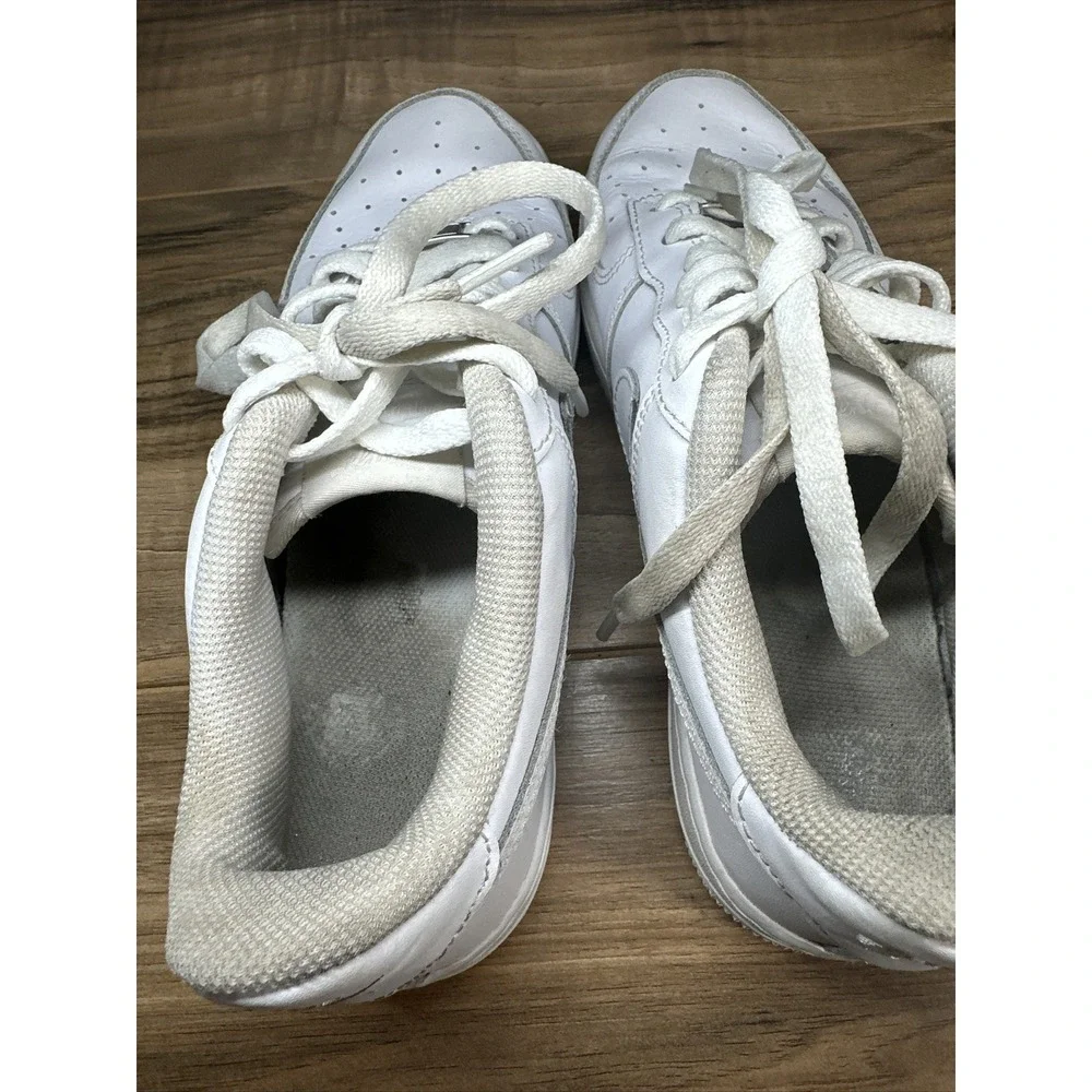 Nike this shoes